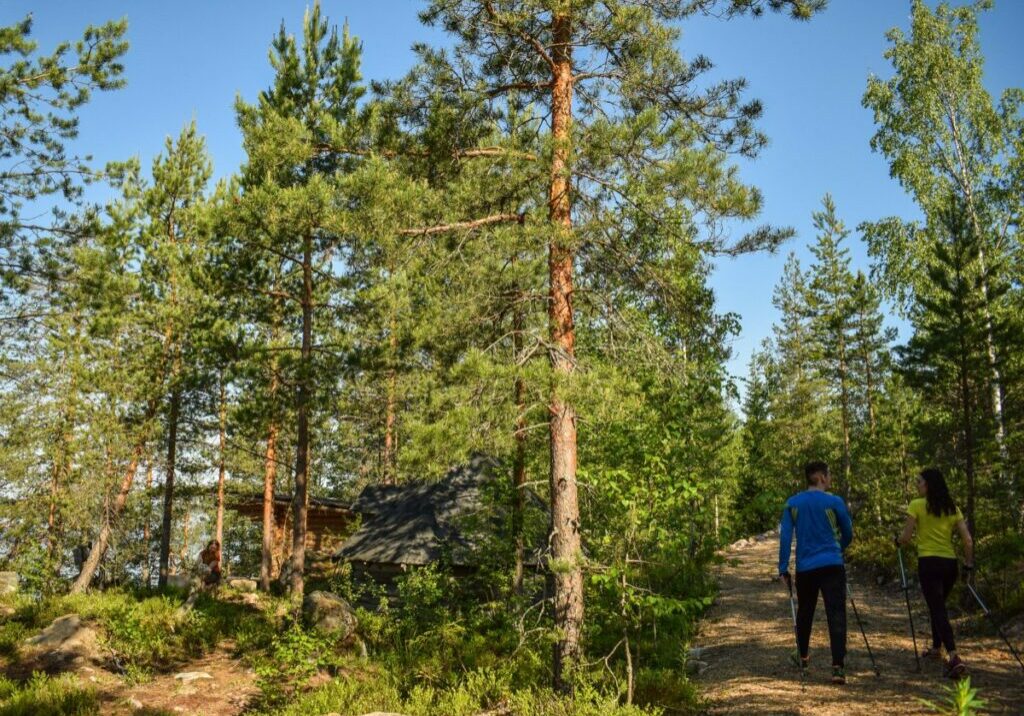 sauvakavely-ulkoilu-lomalehto